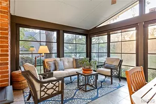 1121 Westmoor Pl, Town and Country, MO 63131 - Photo 15