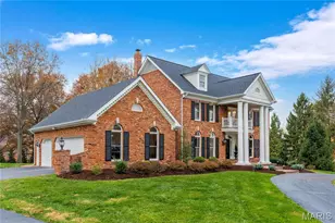 822 Town and Country Estates Dr, Town and Country, MO 63141 - Photo 3