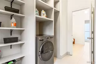 822 Town and Country Estates Dr, Town and Country, MO 63141 - Photo 33