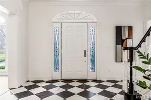 822 Town and Country Estates Dr, Town and Country, MO 63141 - Photo 13