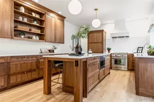 822 Town and Country Estates Dr, Town and Country, MO 63141 - Photo 25