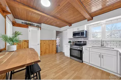 10022 Killoren Drive, Saint Louis, MO 63123 - Photo 9