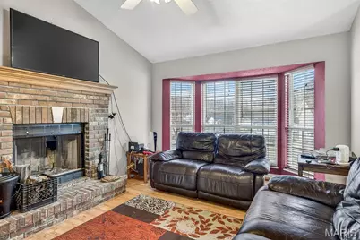 120 Greenbrier Boulevard, Festus, MO 63028 - Photo 5