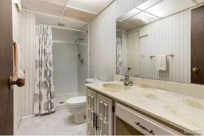 210 New Salem Drive, Creve Coeur, MO 63141 - Photo 49