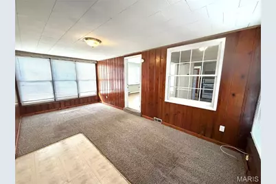 1033 Bakewell Drive, Bellefontaine Neighbors, MO 63137 - Photo 11