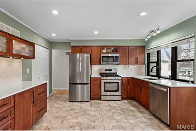 318 Statewood Drive, Ballwin, MO 63021 - Photo 15