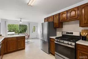 9931 Foxglove Dr, Saint Louis, MO 63123 - Photo 9
