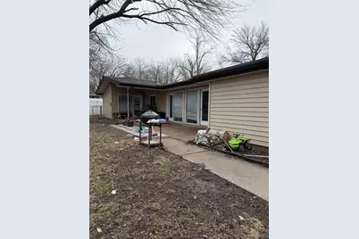 4 Milbrook Lane, Florissant, MO 63033 - Photo 3