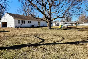 718 Prairie St, Monroe City, MO 63456 - Photo 3