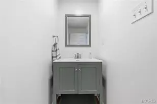 361 Magoffin Trails Ct, Oakville, MO 63129 - Photo 27