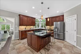 17601 Burnham Ct, Chesterfield, MO 63005 - Photo 13
