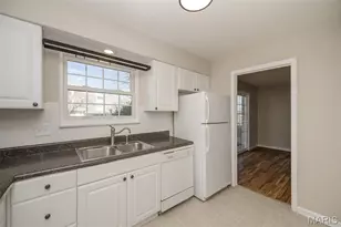 4353 Chateau De Ville Dr, Saint Louis, MO 63129 - Photo 19