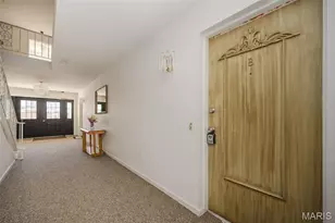 4353 Chateau De Ville Dr, Saint Louis, MO 63129 - Photo 3