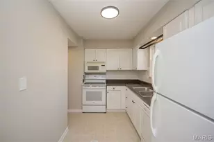 4353 Chateau De Ville Dr, Saint Louis, MO 63129 - Photo 15