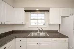 4353 Chateau De Ville Dr, Saint Louis, MO 63129 - Photo 17