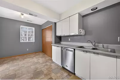 2341 Seven Pines Drive #6, Saint Louis, MO 63146 - Photo 9