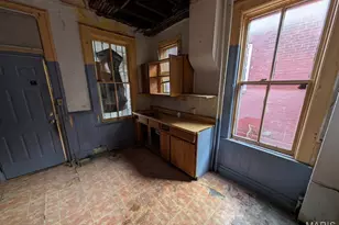 2121 Chippewa St, Saint Louis, MO 63118 - Photo 9