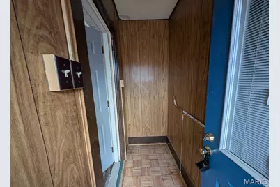 2121 Chippewa Street, Saint Louis, MO 63118 - Photo 5