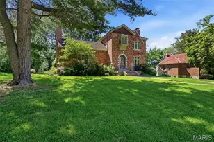 28 Grantwood Ln, Saint Louis, MO 63123 - Photo 3