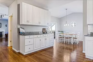 11715 Hedgefield Ln, Sunset Hills, MO 63126 - Photo 11