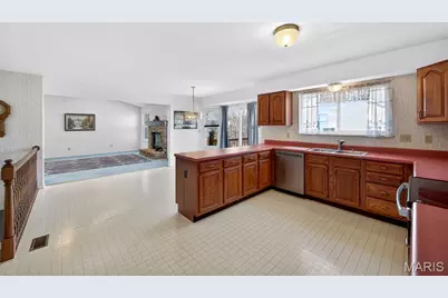 2071 Hackmann Estates Drive, Saint Charles, MO 63303 - Photo 15