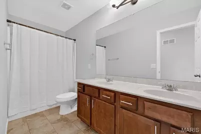 1376 Bridgeport Terrace, Saint Charles, MO 63303 - Photo 31