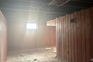 10506 Hoyt Dr, Riverview, MO 63137 - Photo 9