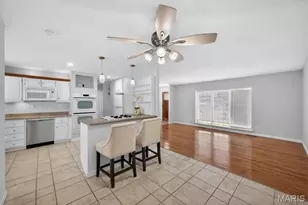 1727 Schulte Hill Dr, Maryland Heights, MO 63043 - Photo 3