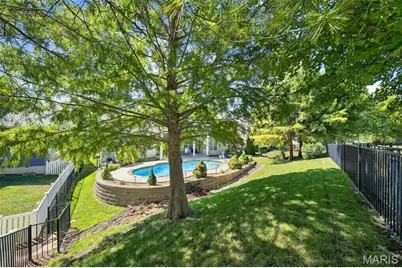 319 Magnolia Valley Drive, O'Fallon, MO 63366 - Photo 9