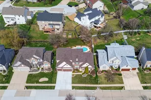 319 Magnolia Valley Dr, O'Fallon, MO 63366 - Photo 17