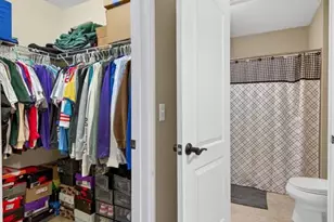 319 Magnolia Valley Dr, O'Fallon, MO 63366 - Photo 57