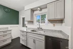 7475 Shaftesbury Ave, Saint Louis, MO 63130 - Photo 3