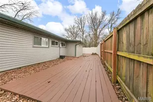 750 St Anthony Ln, Saint Louis, MO 63033 - Photo 5