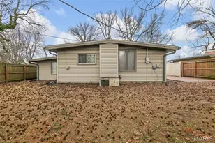 750 St Anthony Ln, Saint Louis, MO 63033 - Photo 11
