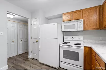 1968 Greenglen Drive #101, Kirkwood, MO 63122 - Photo 5