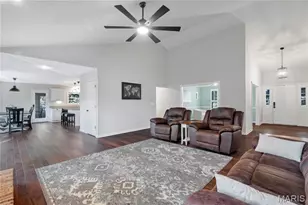 19323 Dogwood Valley Ct, Wildwood, MO 63038 - Photo 7