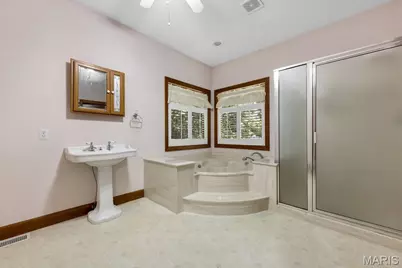 2932 Eagle Pointe Drive, Wentzville, MO 63385 - Photo 25