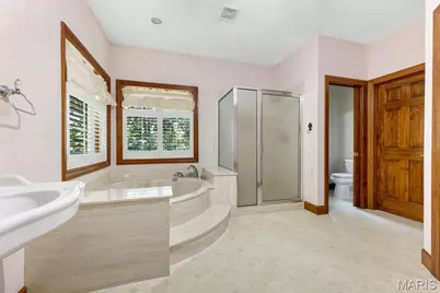 2932 Eagle Pointe Drive, Wentzville, MO 63385 - Photo 27