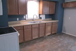 330 Young St, Saint Clair, MO 63077 - Photo 7