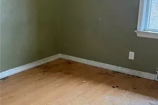 9426 Westchester Dr, Saint Louis, MO 63136 - Photo 5