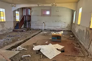 9574 Breckenridge Rd, Breckenridge Hills, MO 63114 - Photo 5