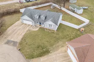 609 Meadowbrook Ct, Desloge, MO 63601 - Photo 9