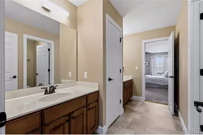 9810 Grandview Lake Court, Sunset Hills, MO 63127 - Photo 31
