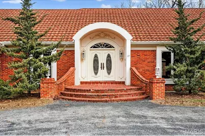 27 Meadowbrook Country Club Estate, Ballwin, MO 63011 - Photo 3