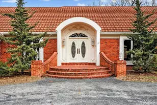 27 Meadowbrook Country Club Estate, Ballwin, MO 63011 - Photo 3