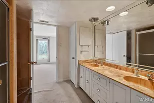 27 Meadowbrook Country Club Estate, Ballwin, MO 63011 - Photo 19