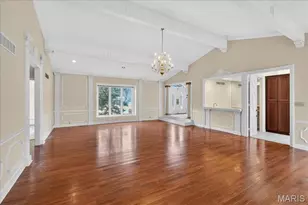 27 Meadowbrook Country Club Estate, Ballwin, MO 63011 - Photo 7