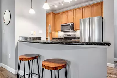 2712 McKnight Crossing Court, Saint Louis, MO 63124 - Photo 9