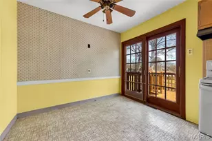 9200 Papoose Dr, Saint Louis, MO 63123 - Photo 7