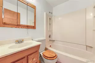 9200 Papoose Dr, Saint Louis, MO 63123 - Photo 11